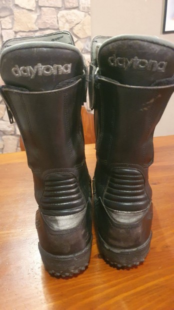 Daytona csizma 38
