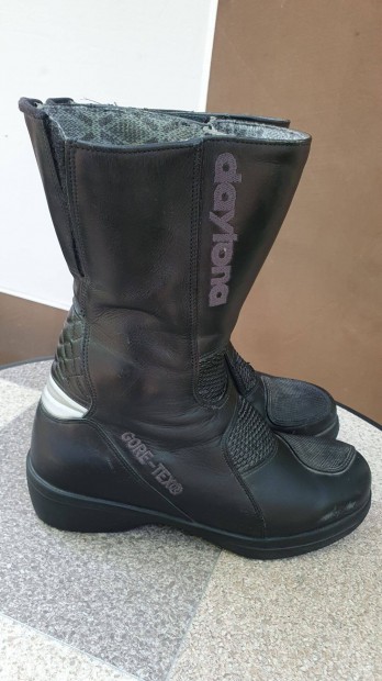 Daytona csizma 40 méret