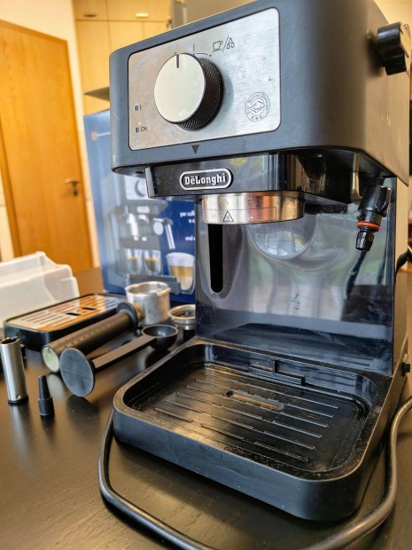 De'Longhi Stilosa EC260.BK kávéfőző (Delonghi)