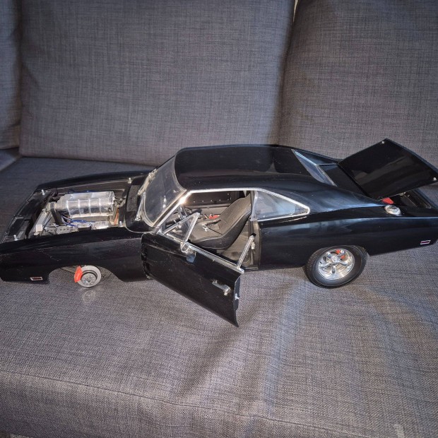 De agostini Dodge charger 1:18 R/T