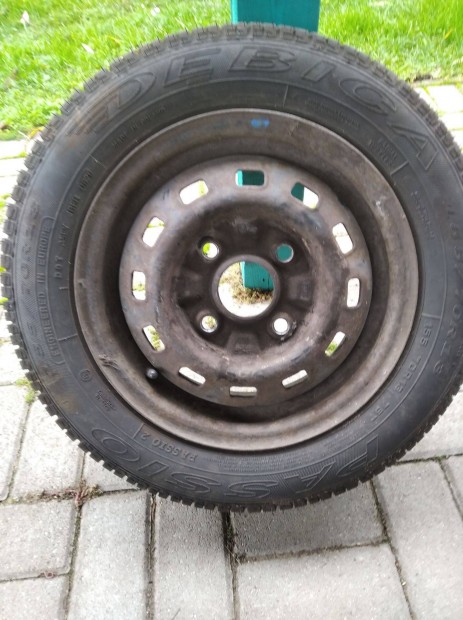Debica 155/70x13 ny�ri gumi garnit�ra felnivel elad�