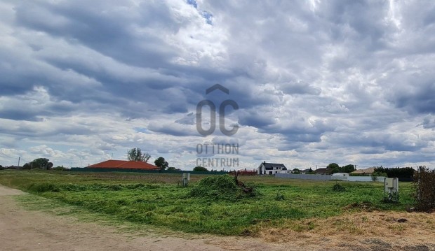 Debrecen B�nk t�rs�g�ben 1250 nm-es, csal�di vagy ikerh�z �p�t�s�re al