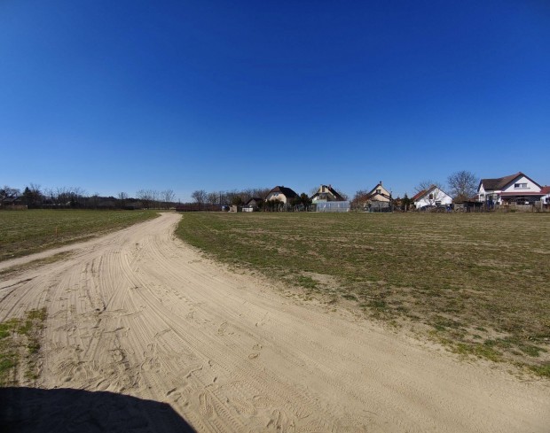 Debrecen-B�nk v�rosr�szben 1424 m-es �p�t�si telek elad�!