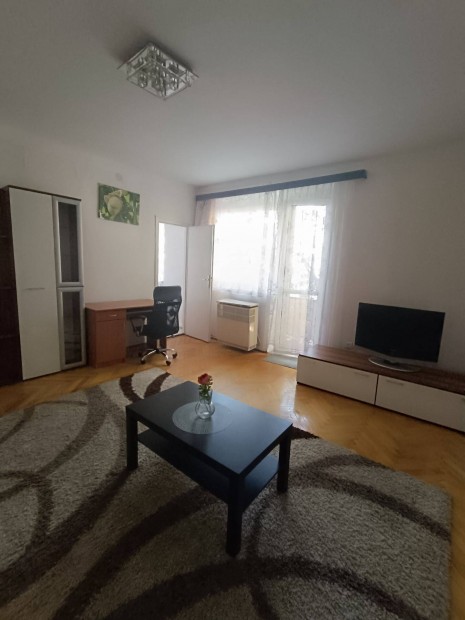 Debrecen Egyetem sug�r�ti lak�s kiad�