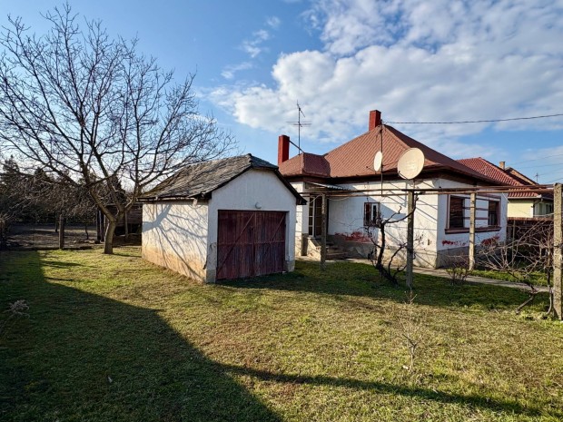 Debrecen Ger�bytelep 915 m �p�t�si telek, sz�les utcafront