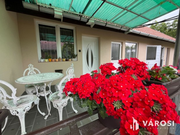 Debrecen Kerekestelepen sz�p rendezett h�z elad�!