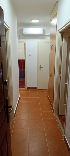 Debrecen Mikep�rcsi �t kiad� 3 szob�s lak�s