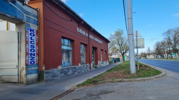 Debrecen Nyugati utcai �zlethelyis�g kiad�