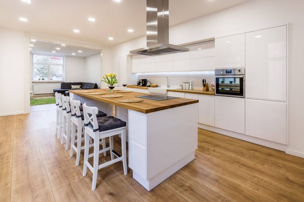 Debrecen �v�ros�ban elad� csal�di h�z!