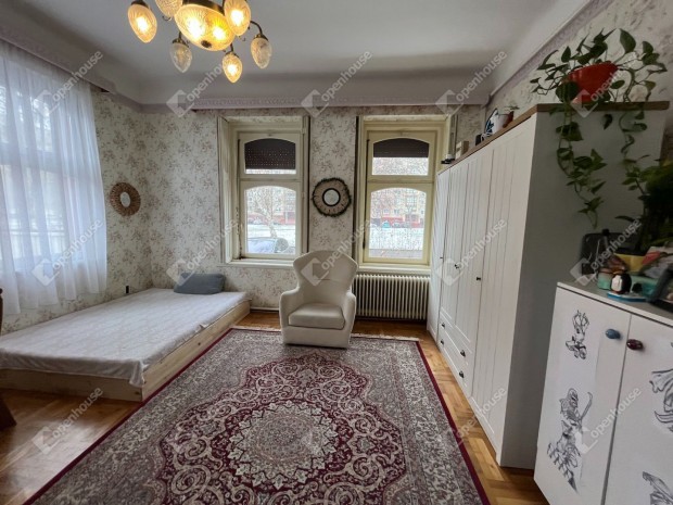 Debrecen Sz�chenyi kerti csal�di h�z elad�