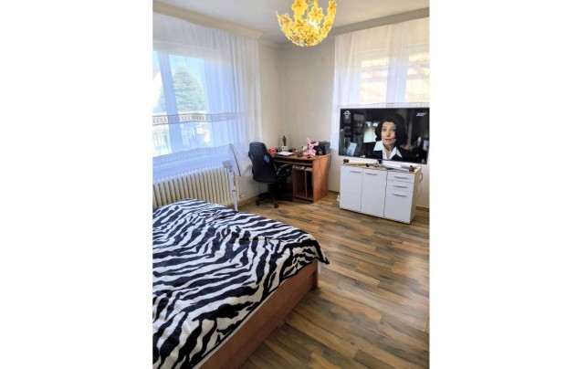 Debrecen Tglskertben 110 m2 -es Csaldi hz elad!