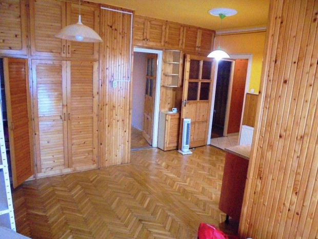 Debrecen Vargakertben 67 m2-es, 2 szobás, fsz.-i, szép lakás eladó!