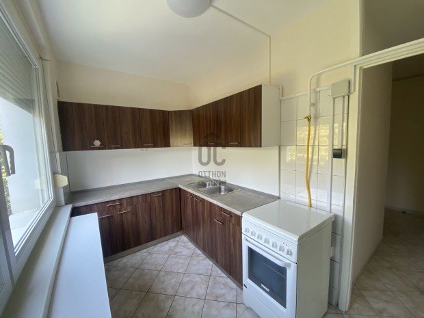 Debrecen, Belv�ros�ban v�rja �j tulajdonos�t egy t�gas, 4 szob�s lak�s