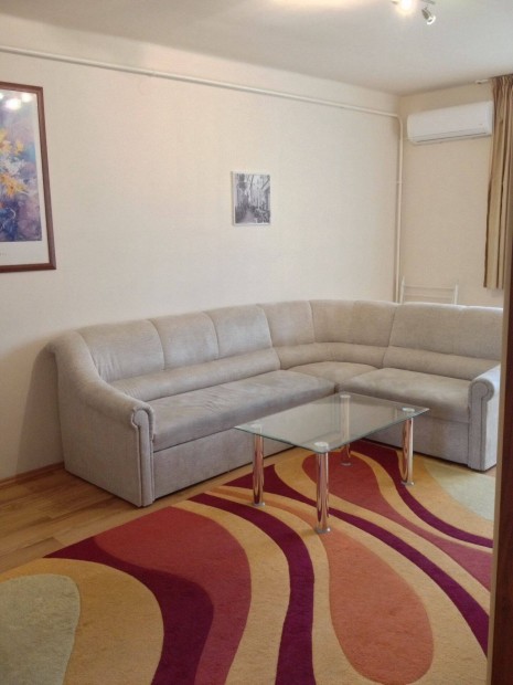 Debrecen, Egyetem k�zeli lak�s elad�!