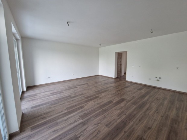 Debrecen, HATVAN UTCAI kertben, MODERN, 118 m2-es, sorhz, SAJT