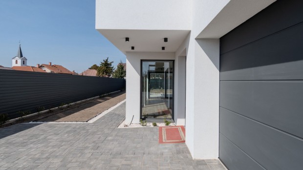 Debrecen, J�zsa, Als�j�zsa �j�p�t�s� csal�di h�z elad�