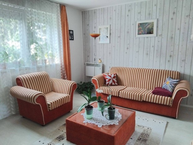 Debrecen, Kard utca, 68 nm-es csal�di h�z elad�!