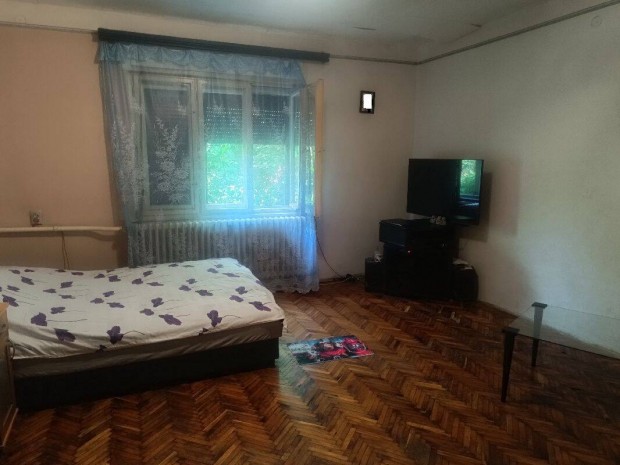 Debrecen, Tégláskert, felújítandó családiház eladó!