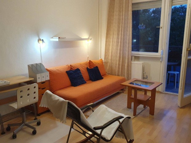 Debrecenben, T�c�skertben, 40nm-es, 3.emeleti,erk�lyes lak�s!