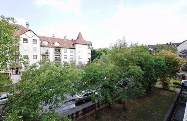 Debreceni 35 nm-es lak�s kiad� #5176714