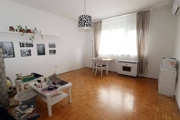 Debreceni Egyetem Fpletnek kzelben 2+1 szobs laks elad