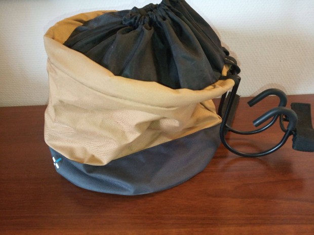 Decathlon �sszeh�zhat� ker�kp�r kos�r