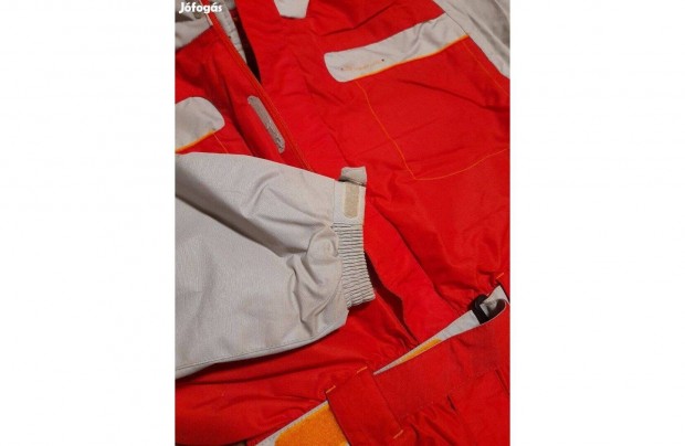 Decathlonban vsrolt Quechua overall