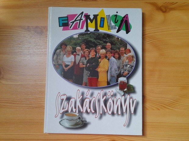 Dcsi gnes, Sznt Pter: Familia Kft. Szakcsknyv