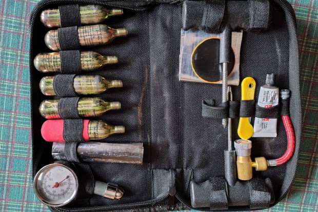 Defektjavt kszlet, CO2 patronos elad