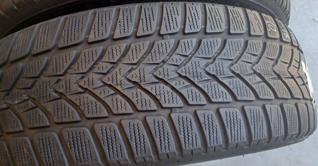 Defekttr Dunlop Wintersport 215/55 R18 tli gumik 2db