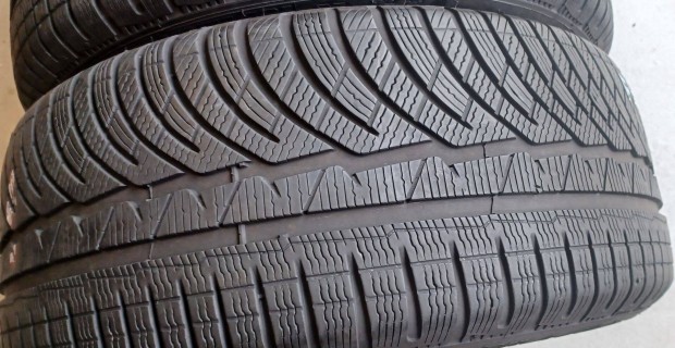 Defekttűrő Michelin Pilot Alpin 245/45 R18 téli gumik 4db
