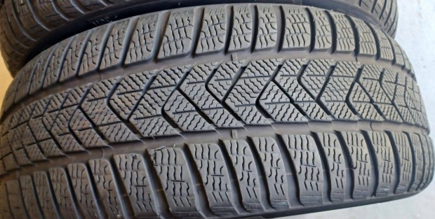Defekttűrő Pirelli Sottozero3 225/45 R18 téli gumik 2db