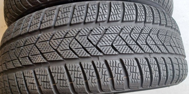 Defekttűrő Pirelli Sottozero3 MOE 225/45 R18 téli gumik 4db.7mm