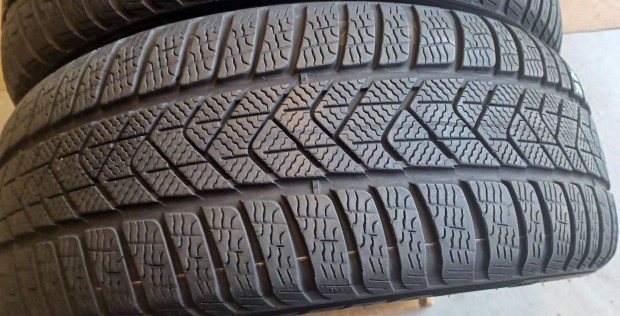 Defekttűrő Pirelli Sottozero3 MOE 225/45 R18 téli gumik 4db