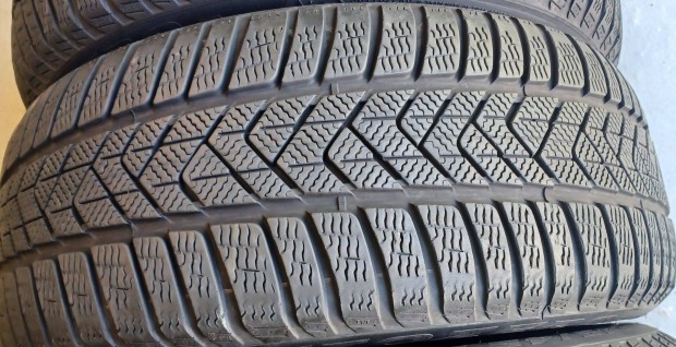 Defekttűrő Pirelli Sottozero3 MOE 245/45 R18 téli gumik 4db