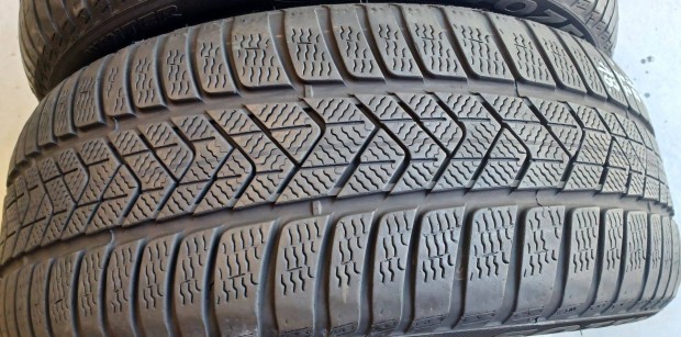 Defekttűrő Pirelli Sottozero3 Winter 245/45 R18 téli gumik 2db