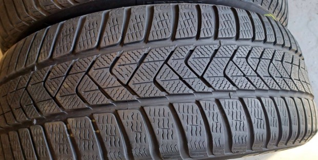 Defekttűrő Pirelli Sottozero3 Winter 245/45 R19 téli gumik 2db
