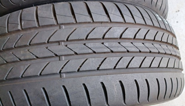 Defektt�r� dem� Good/Year 245/45 R19 275/40 R19 ny�ri gumik 2-2db