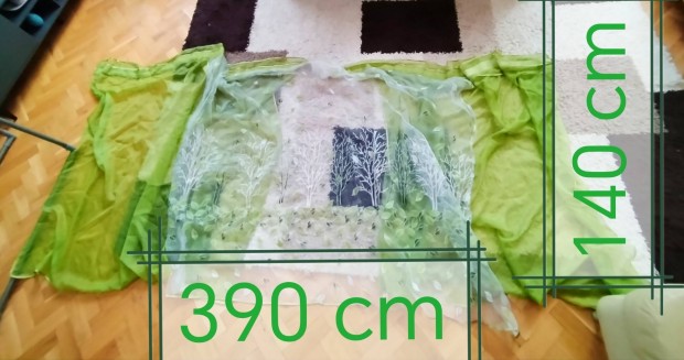 Dekoratív függöny eladó 390 cm hosszú, 140 cm magas