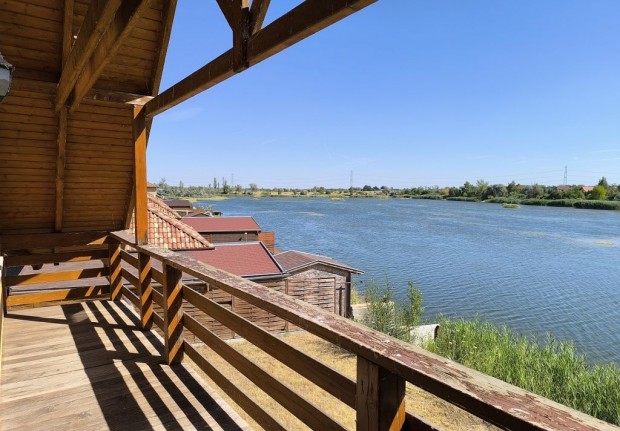 Délegyháza, Bányász sor, 145 m2-es, családi ház, 7 szobás, kiváló