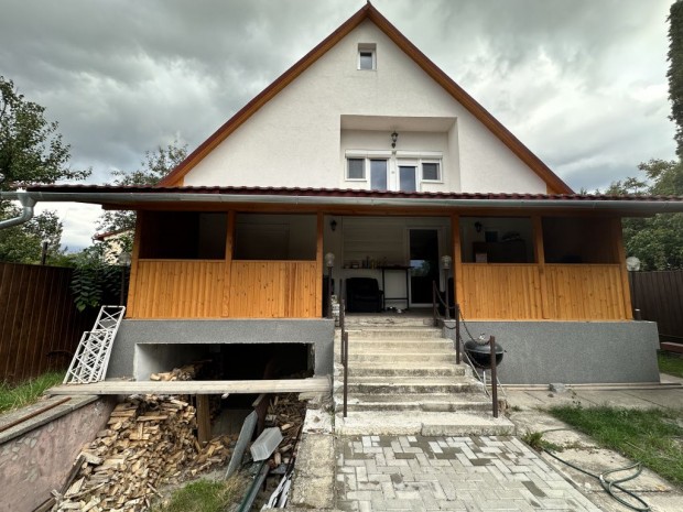 D�legyh�za, Csendes utca, 194 m2-es, csal�di h�z, 4+1 szob�s