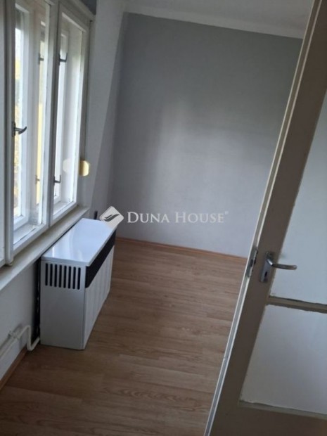 D�legyh�zai 120 nm-es h�z elad�