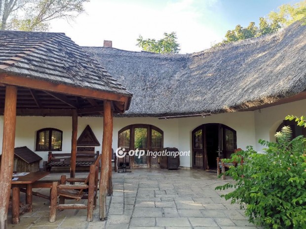 D�legyh�zai 190 nm-es h�z elad�