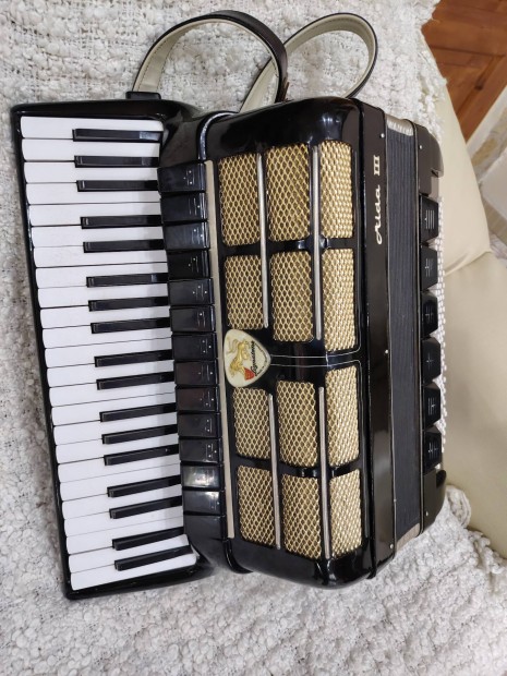 Delicia Aida III 120 basszusos Profi tangóharmonika Harmonika