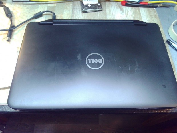 Dell 17 Inspiron 15 3520 laptop