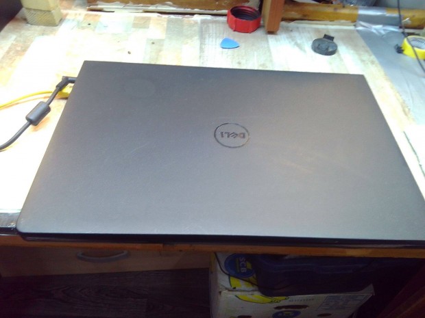 Dell 17 Inspiron 15 3568 laptop