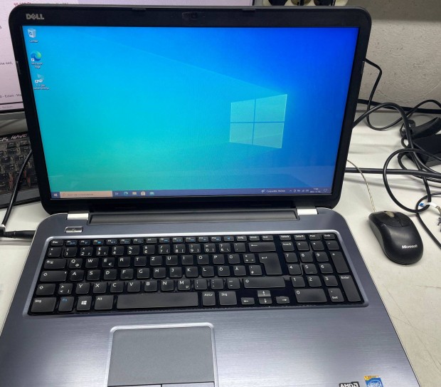 Dell 17" led,i5,8gb ram,256gb ssd