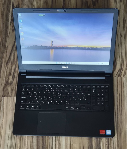 Dell Dell Vostro 3578 i7-8550U/16GB/480GB/15,6" FHD/Radeon/magyar bill