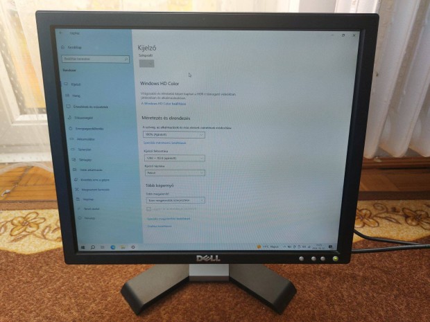 Dell E178Fpc monitor (LCD, 17", 1920x1200, VGA)