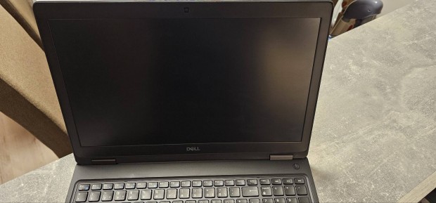 Dell E5590 laptop intel i5 7.gen